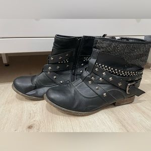 “Wanted” Rocker Booties
